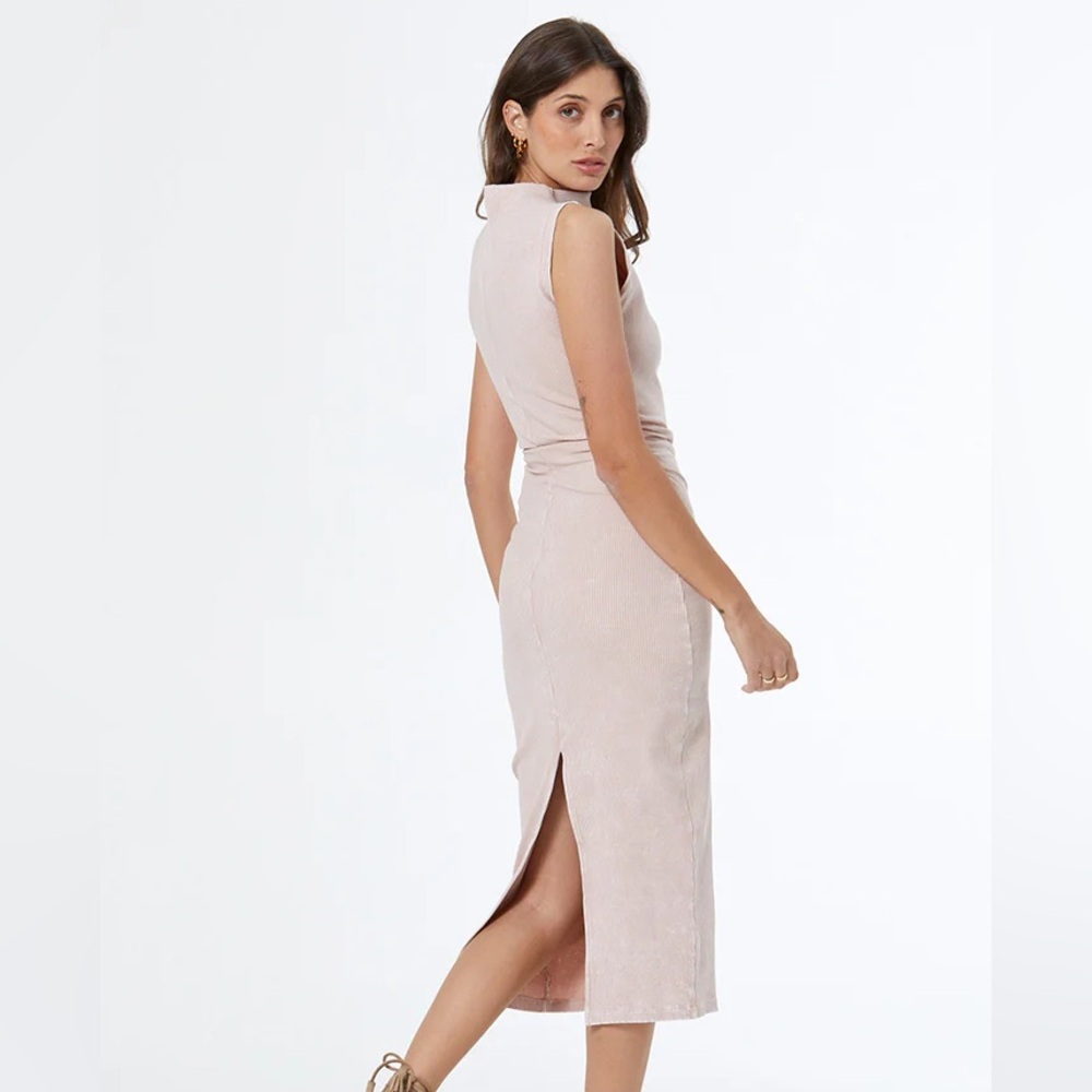 Young Fabulous & Broke Jodie Bodycon Ruched Midi Dress in Shiitake Mineral Wash - Picture 3 of 3